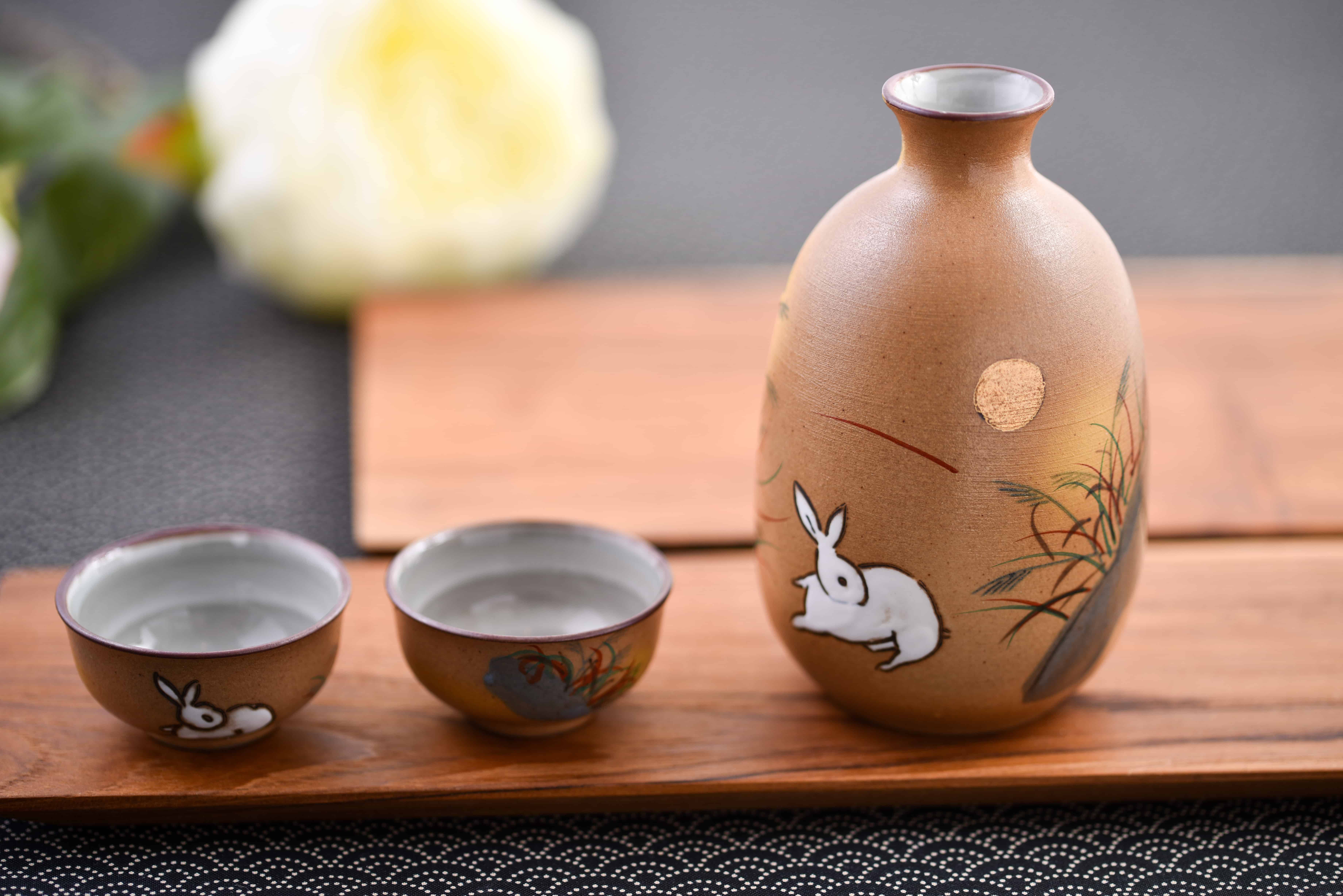 日本酒は酒器で味が変わる 酒器の種類別 選び方の違いとは 酒みづき 沢の鶴公式