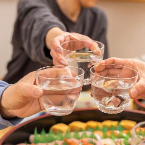 お祝いの席の純米大吟醸酒
